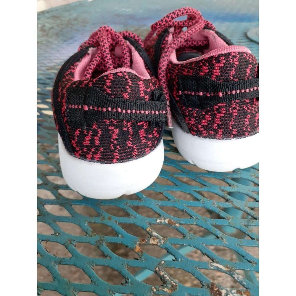 Shoes - Picture 6 of 7